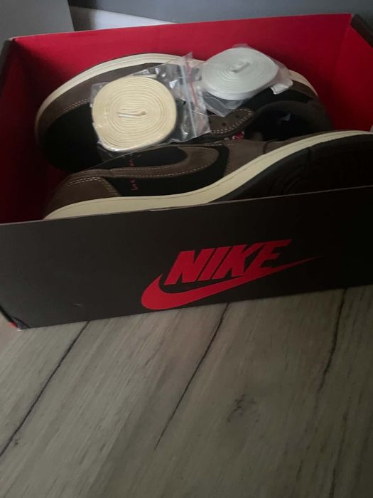 Buty Nike Traviss Scoot rozm. 42
