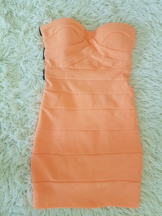 Стильное платье р s