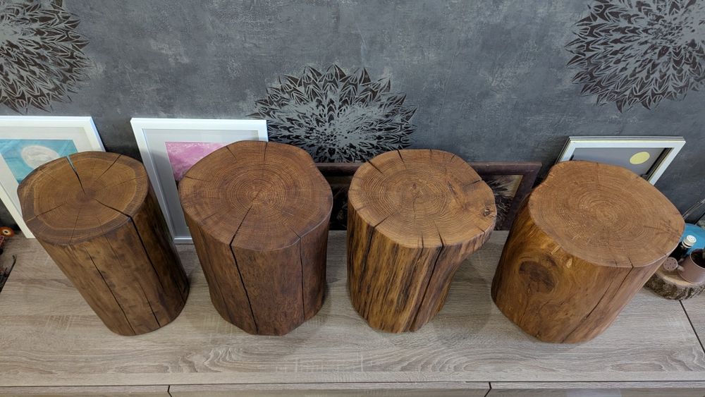 Пеньки столики стільці