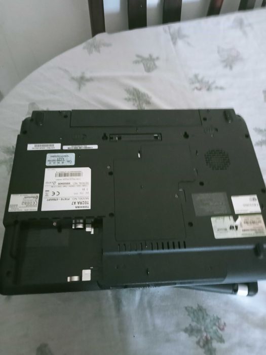 Descida de preço Quatro portáteis para peças ou reparação