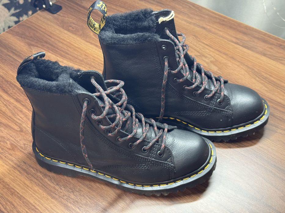 Dr. Martens Barton Black EU 42 / UK 8 / US 9