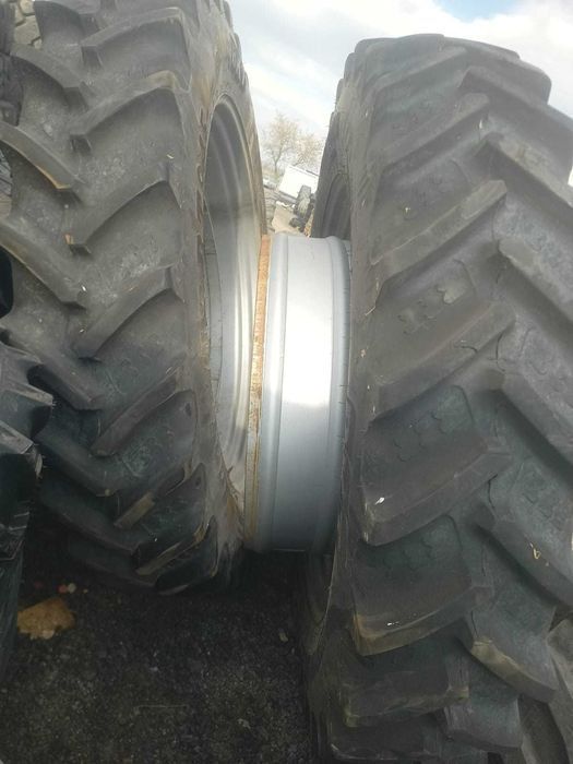 Opona rolnicza 380/90R50 BKT koła bliźniacze redukcja na 42 lub 38