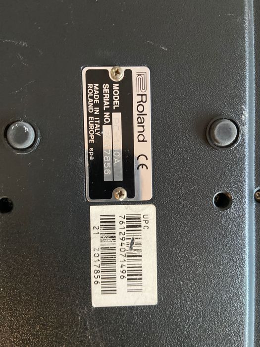 Vendo teclado Midi Roland ED PC-180A.