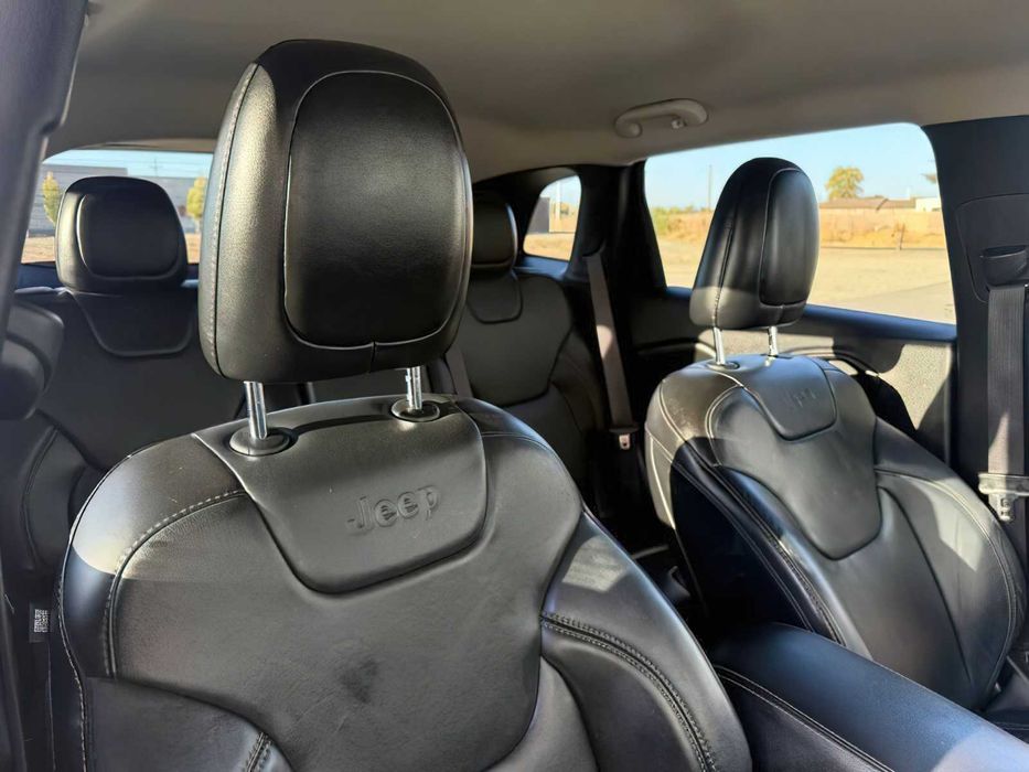 Jeep Cherokee Limited      2016