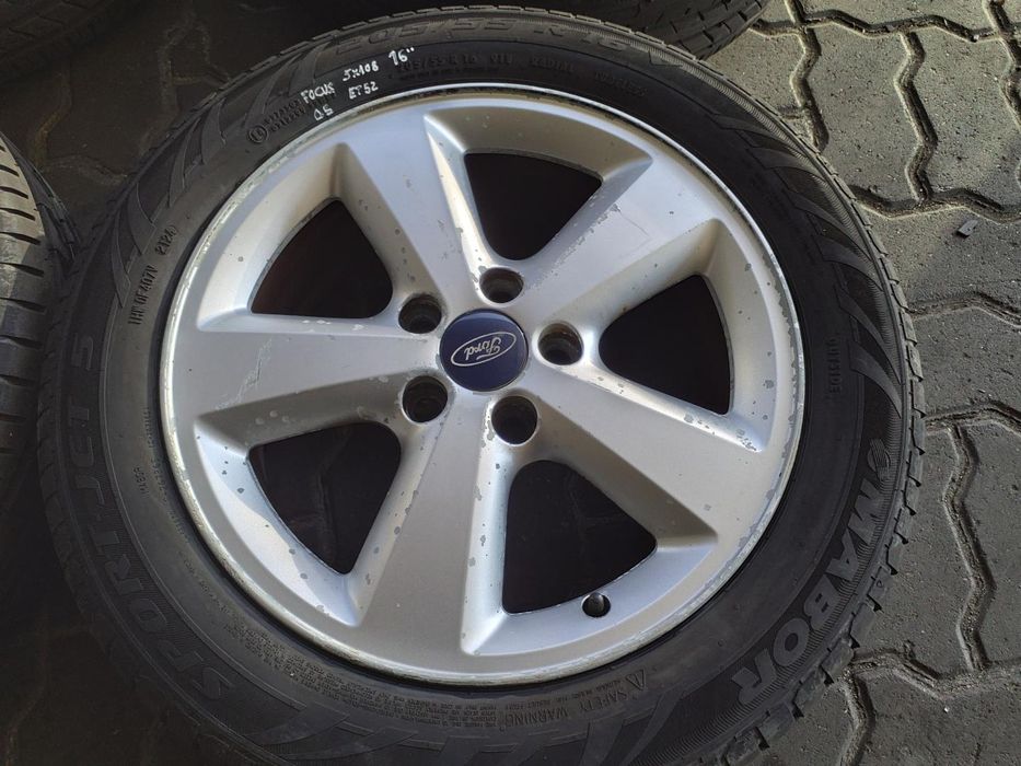 Jantes FORD R16 com pneus 205/55 furação 5x108