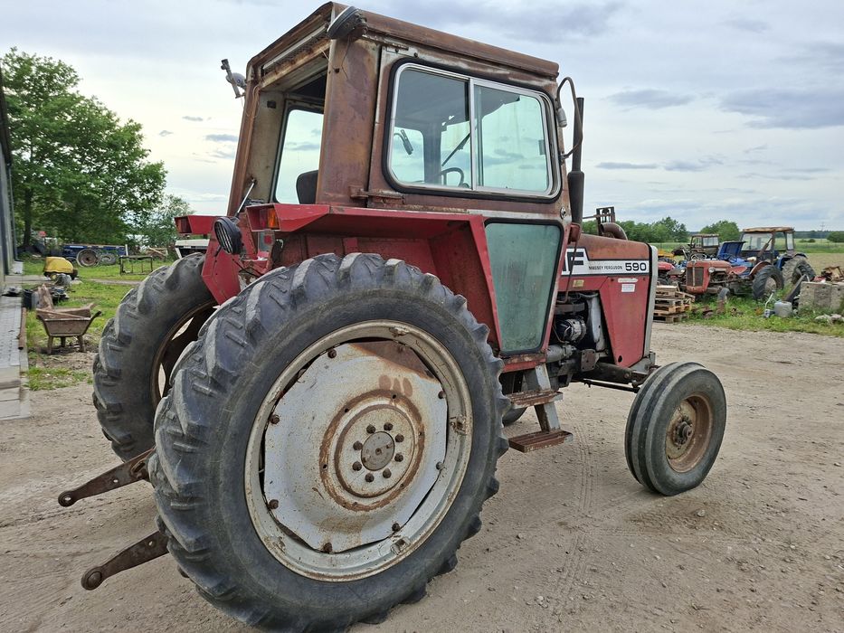 Massey ferguson 590