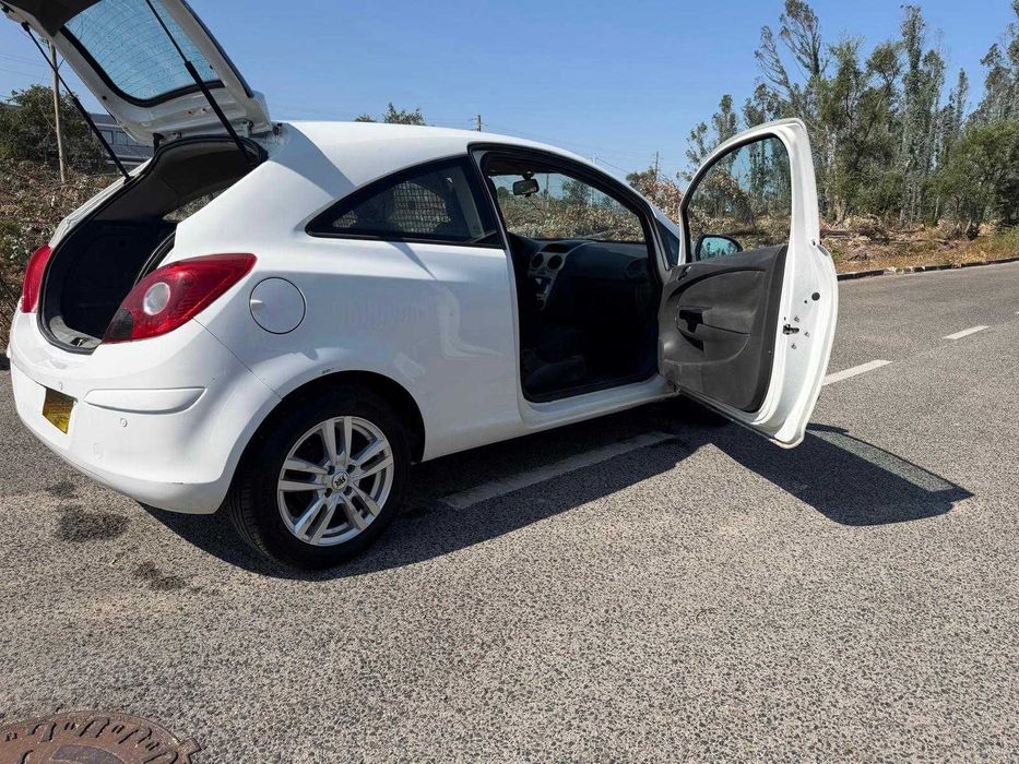 Opel corsa comercial