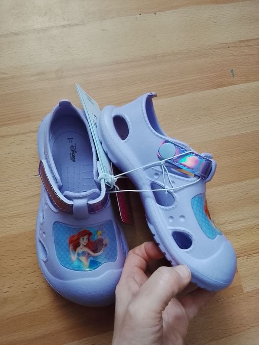 Croksy sandały nowe 27