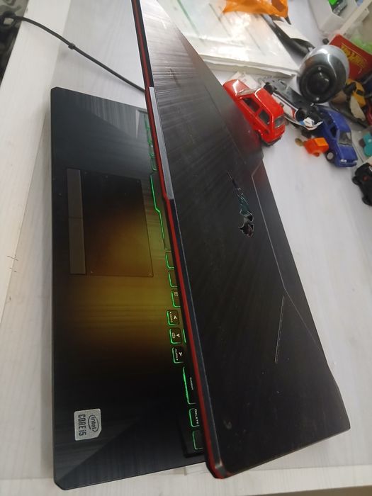 Asus tuff gaming f15 + myszka bez przewodowa