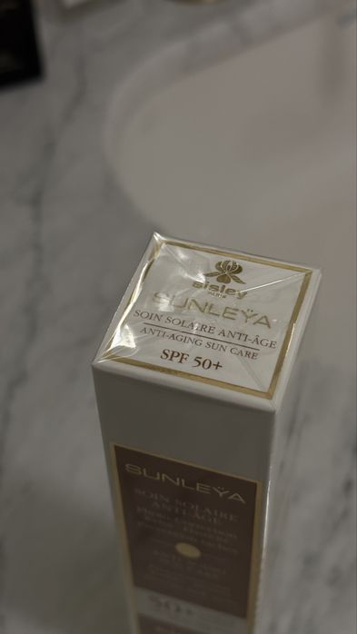 Nowy krem Sisley Sunleÿa Soin Solaire Anti-age SPF 50+