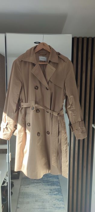 Damski płaszcz RESERVED 36