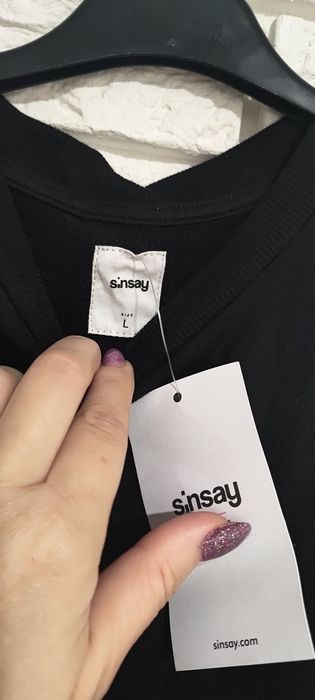 Nowa Czarna bluza Sinsay L