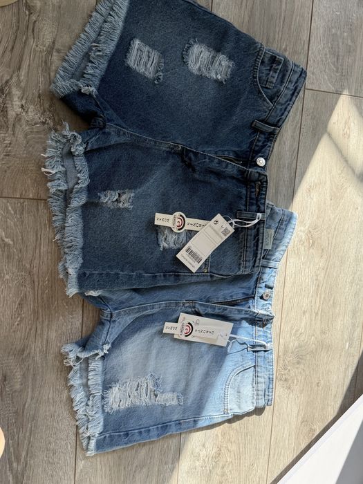 Джинсові шорти нові розмір 40