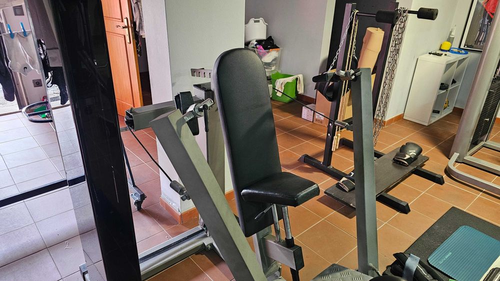 Máquina Profissional Peito