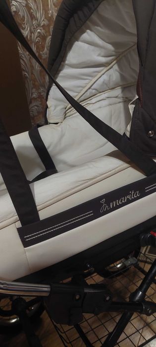 Коляска  з люлькою