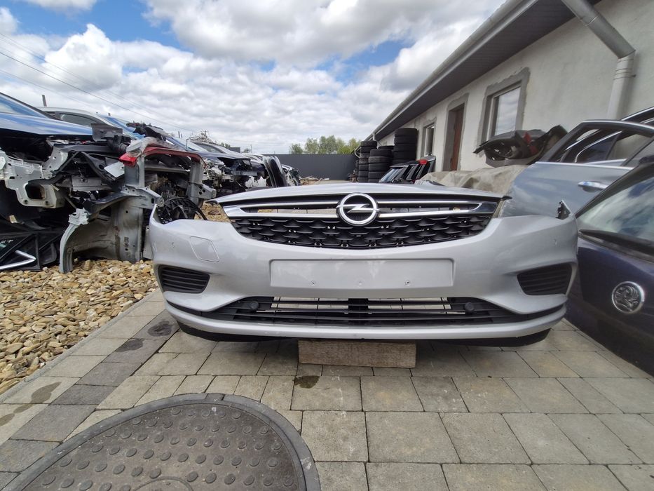 Бампер передній комплектний Opel Astra K 2015-2021 Z176