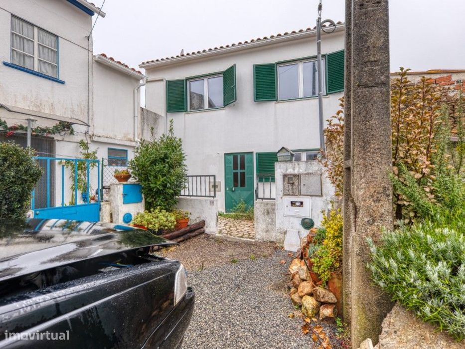 Moradia T4 com Quintal e Terraço, a Apenas 4 Minutos do Centro da V...
