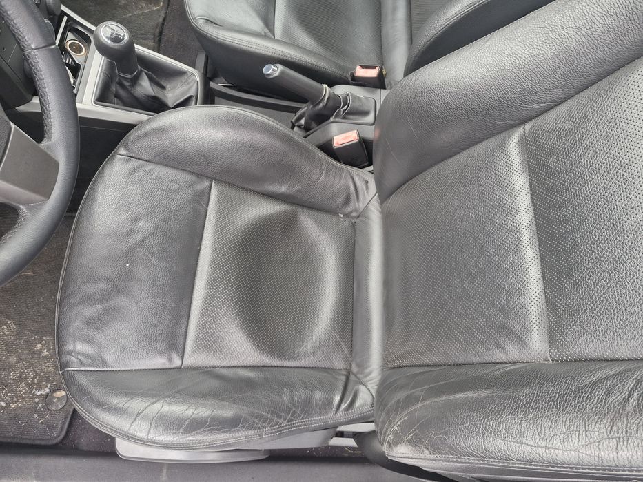 Салон сидіння натуральна шкіра  Opel Astra H 2004-11 універсал Recaro