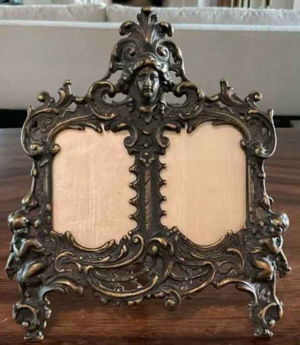 Moldura antiga  para 2 fotos