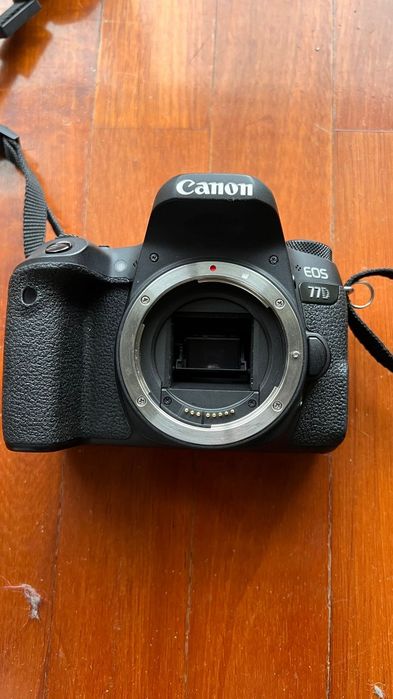 Canon 77D + 18-55