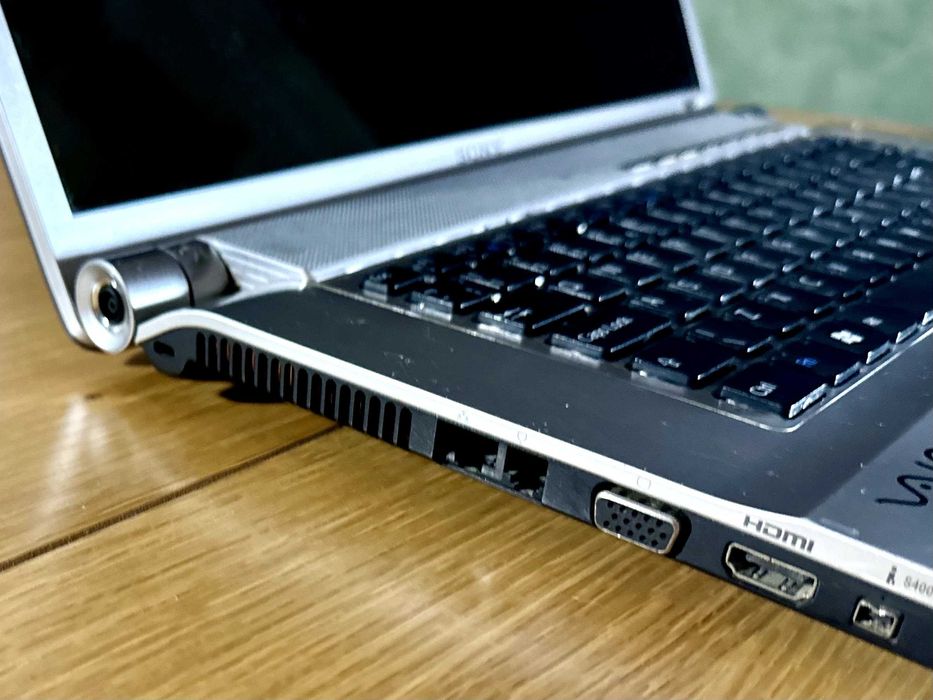 Sony VAIO VGN-F21L 17" / SPRAWNY / Intel 2.0GHz / 4GB RAM / Windows 7