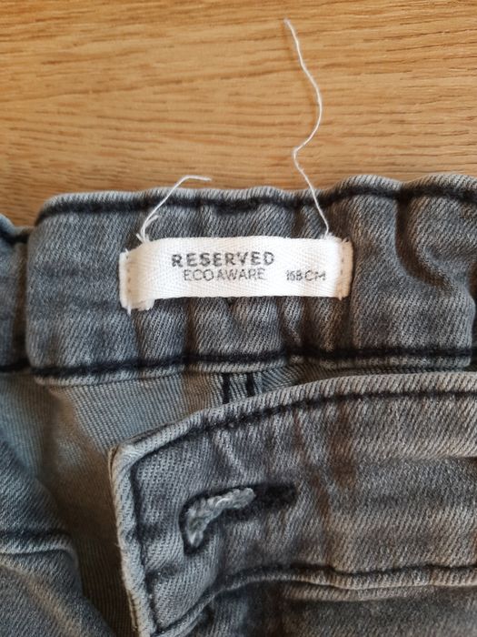 Spodnie jeansowe Reserved