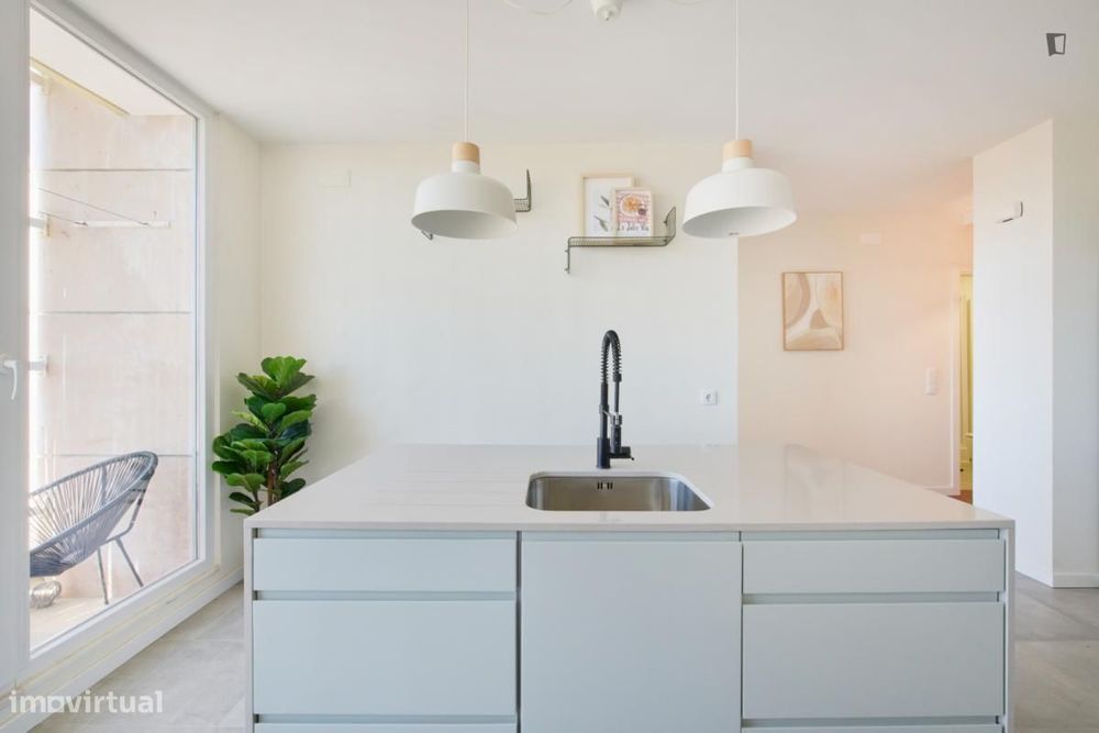 Quarto - localizado em Picoas Lisbon