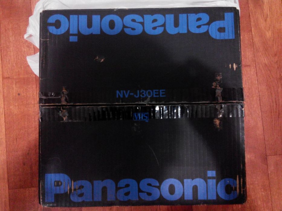 Видеомагнитофон Panasonic NV-J30EE