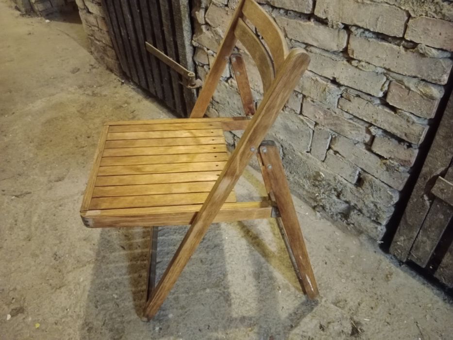 Krzesło składane ze sklejki