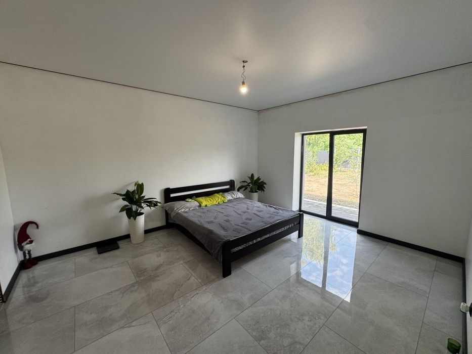 Продаж преміального  сучасного будинку з цікавим ремонтом 220 м² ,25 соток ,зона відпочинку 22 хв до Києва,без %
