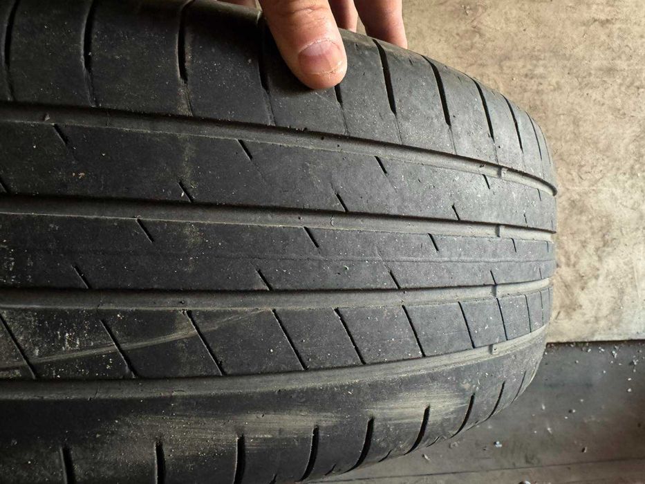 Шини Goodyear 215/55 R17