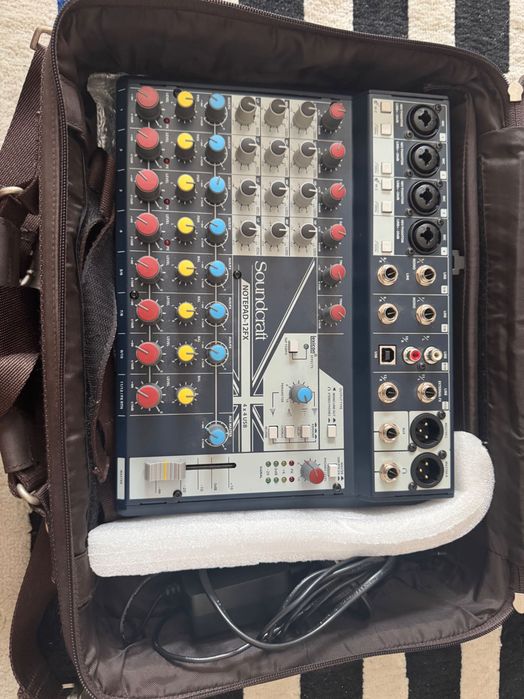 Soundcraft Notepad 12fx mesa de mistura