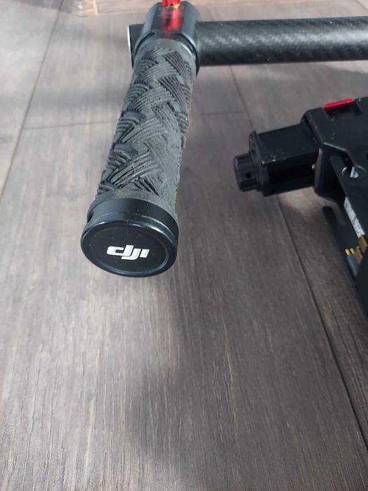 dji ronin m . profesionalny  stabilizator obrazu