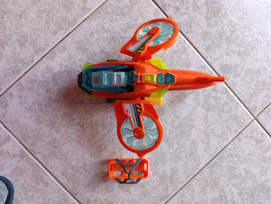 Brinquedos menino