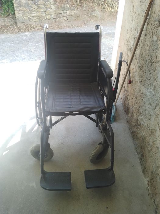 Cadeira manual resistente