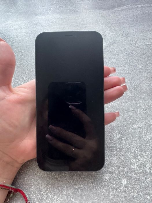 Продам Iphone 12 pro