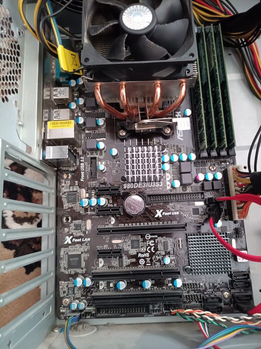 ASRock 980DE3/U3S3 — материнська плата в комплекті з процесором
