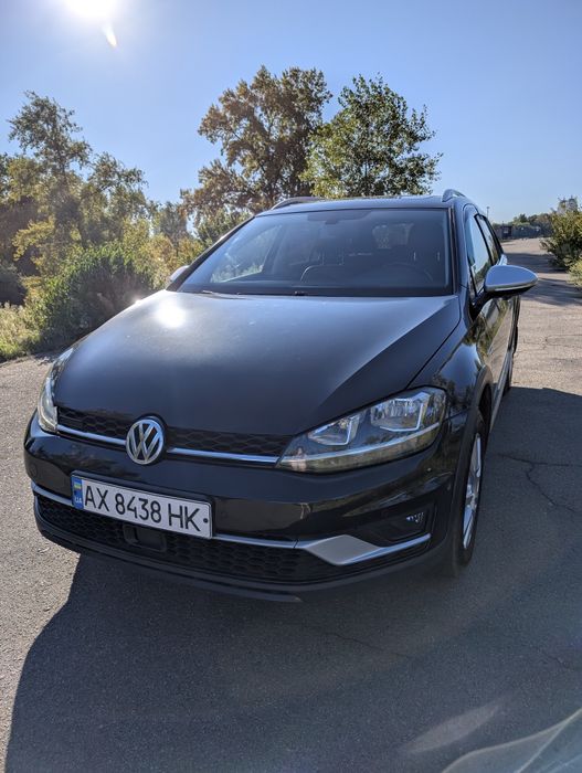 Volkswagen Golf Alltrack

Volkswagen Golf 2017

Автобазар
Volkswagen
G