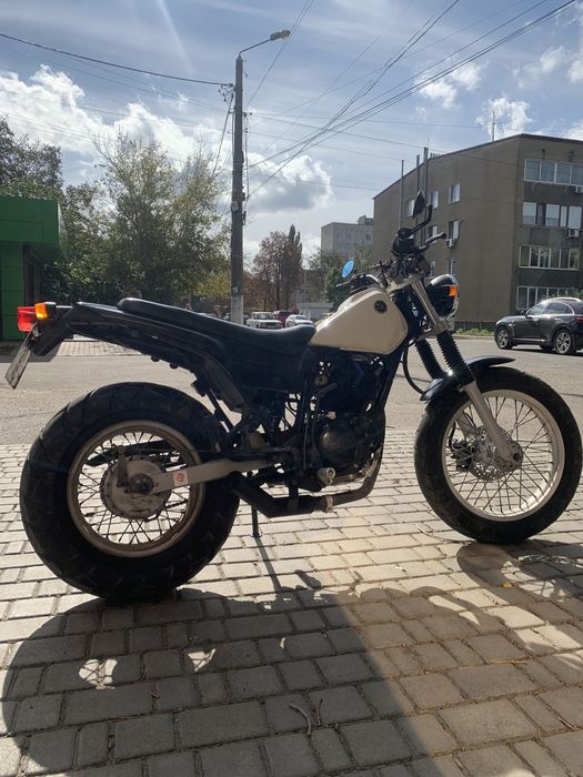 Мотоцикл Yamaha tw225E