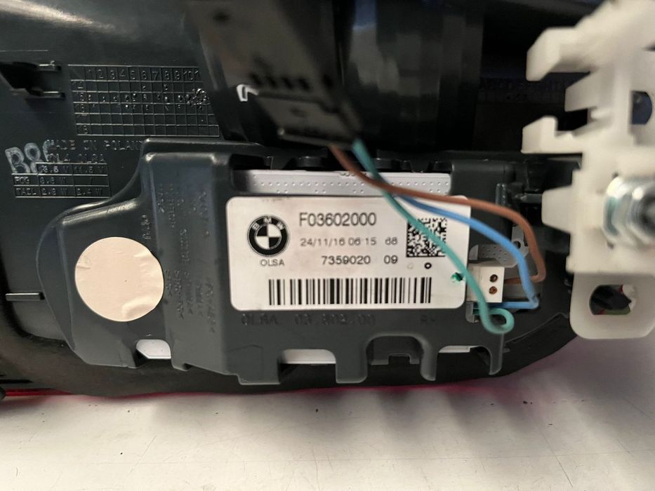 BMW F20 FAROLIM MALA DIREITO - FT142