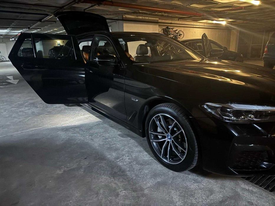 BMW 530e Touring Xdrive Pack M interior e exterior