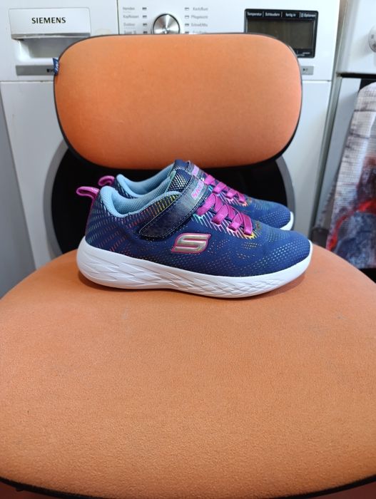 Кроссовки SKETCHERS оригинал!!
