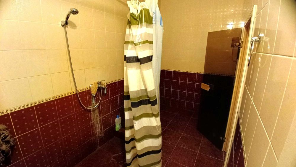 Добротній,жилий будинок біля лісу та недалеко від озера.с.Завалівка