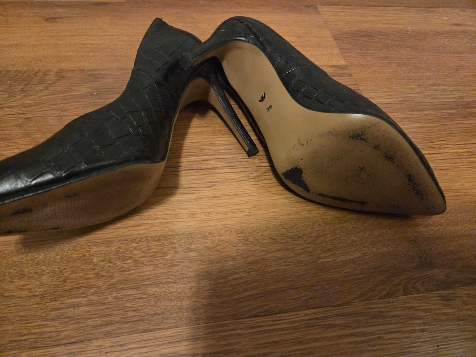 Wojas szpilki czarne skóra r.39