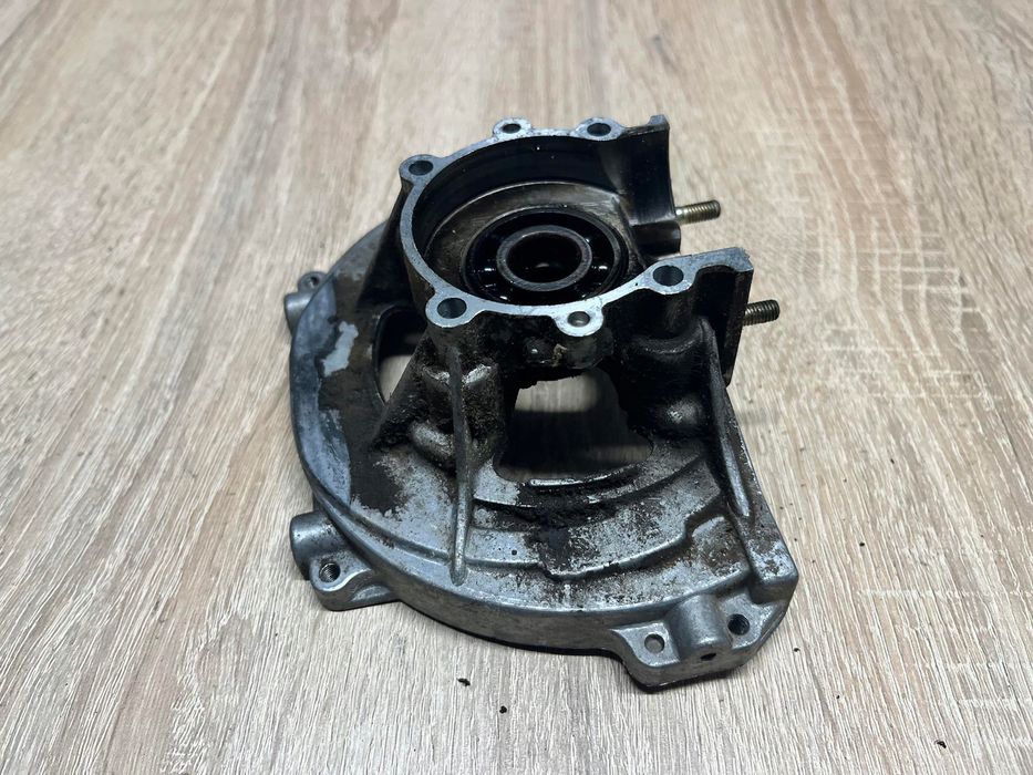 Tanaka Pm-32 Karter Obudowa Silnika Połówka