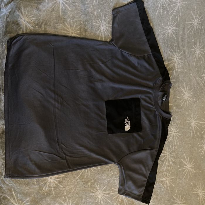 Продам футболку The  North  Face