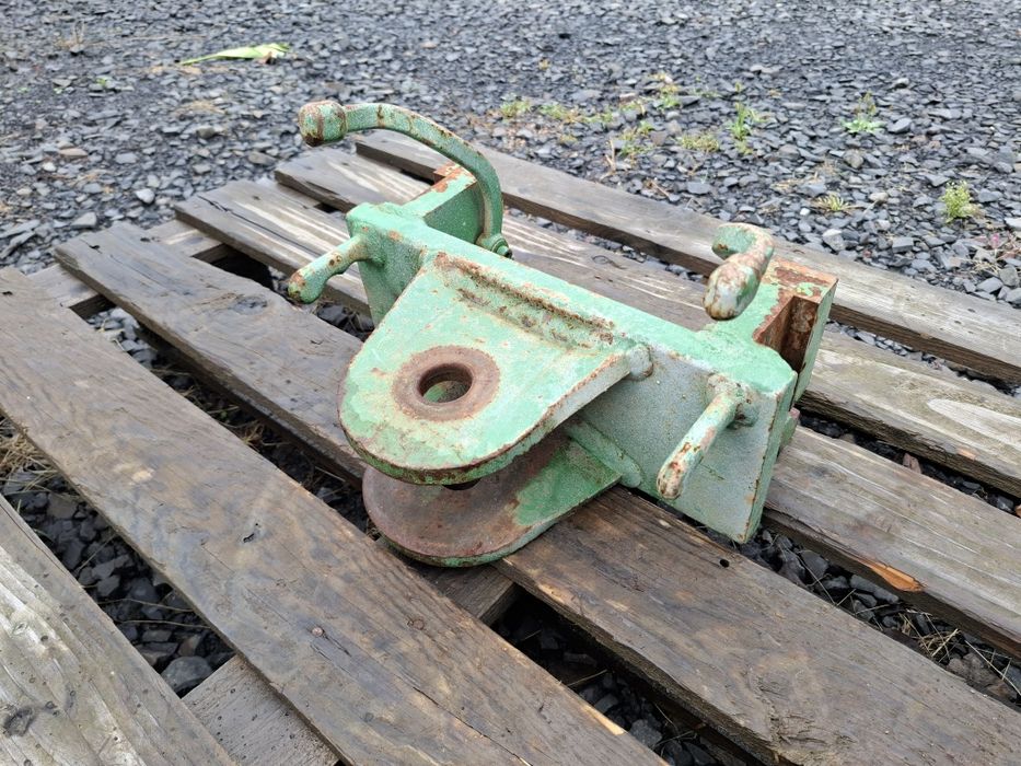 Zaczep górny 282mm Deutz Fahr John Deere Same