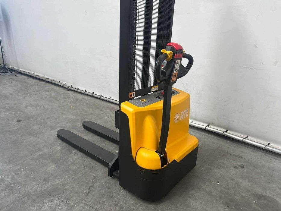 Empilhadeira elétrica RTE 7857-B 1500kg  Nova