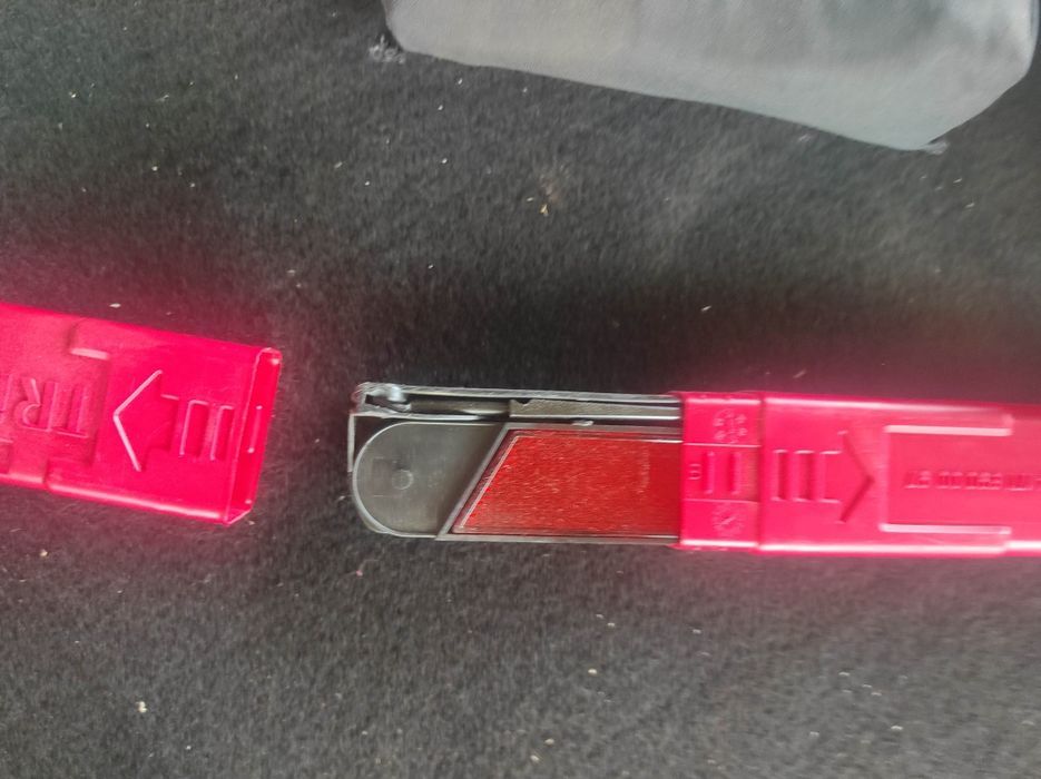 Аптечка mercedes фірмова 2028рік,жилетка,знак