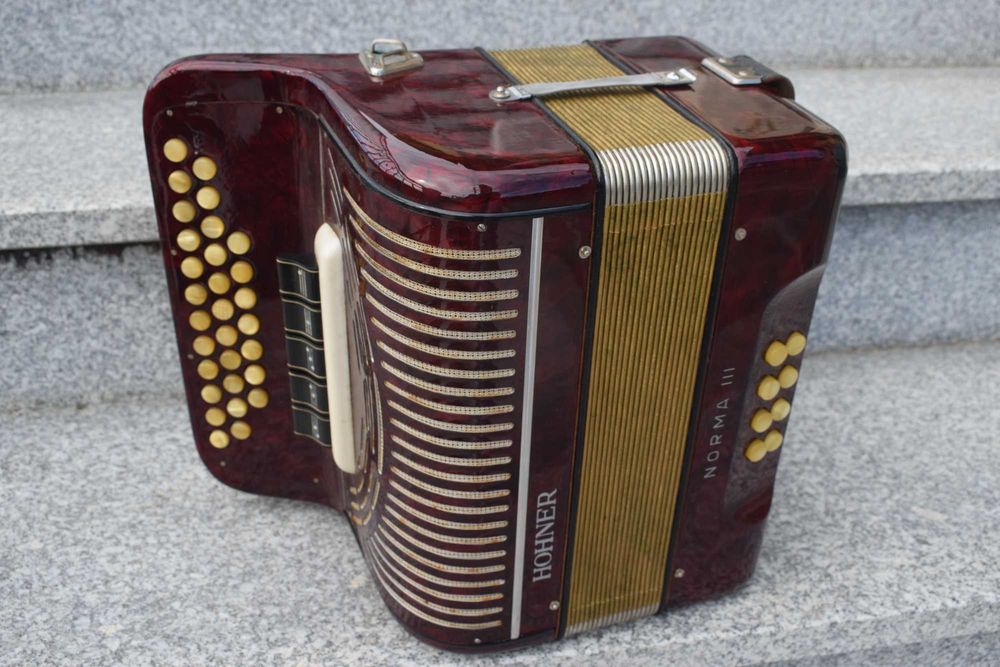 Concertina HOHNER 3 Voz Tonalidade La, N 215